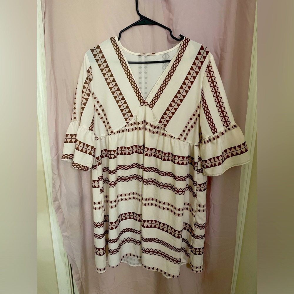 Cupshe Geo Print V-Neck Long Sleeve Mini Dress lightweight cute summer dress